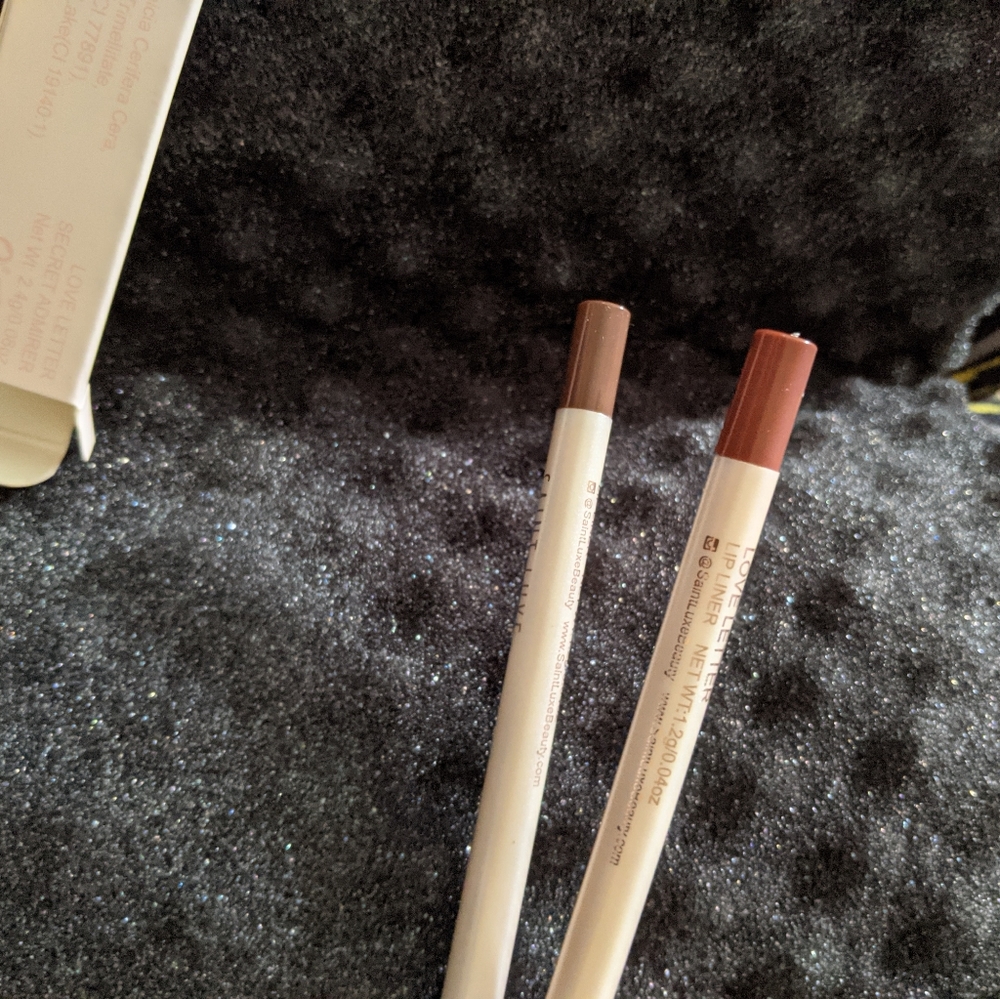 Saint luxe limited edition lip liner duo
